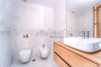 Apartamento T2 para Arrendamento em Urgezes
