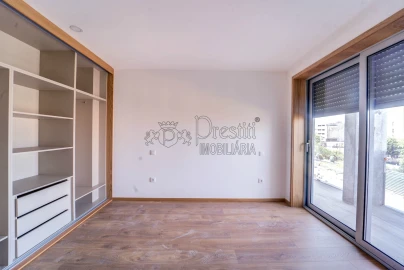 Apartamento T2 para Arrendamento em Urgezes