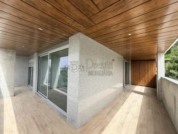 Apartamento T2 para Arrendamento em Urgezes