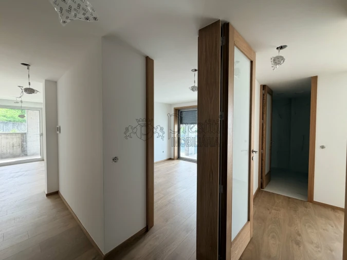 Apartamento T2 para Arrendamento em Urgezes Foto 6