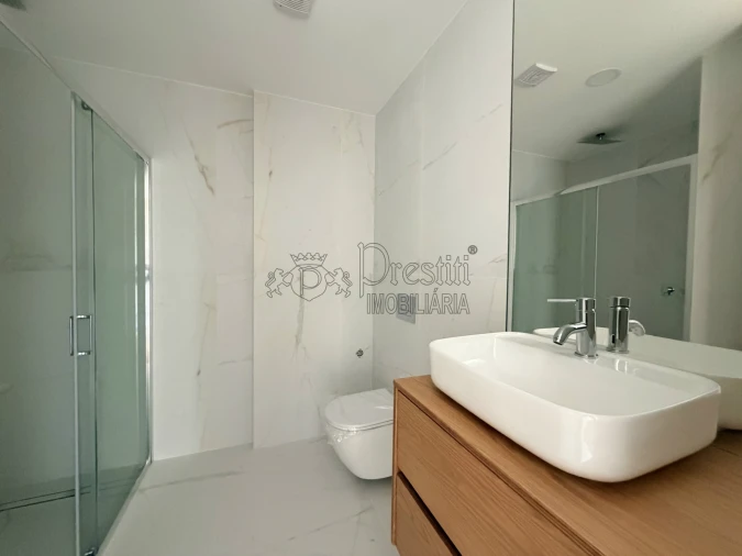 Apartamento T2 para Arrendamento em Urgezes Foto 8