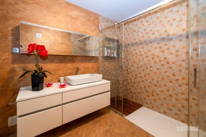 Moradia T6 para Venda em Vale