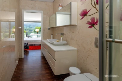 Moradia T6 para Venda em Vale