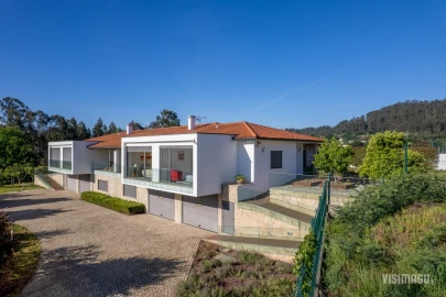 Moradia T6 para Venda em Vale