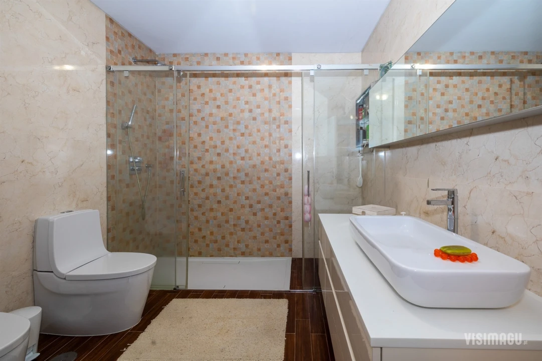 Moradia T6 para Venda em Vale Foto 27