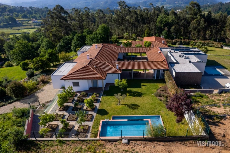 Moradia T6 para Venda em Vale Foto 80