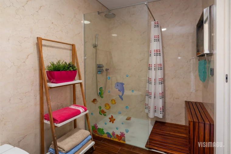 Moradia T6 para Venda em Vale Foto 36