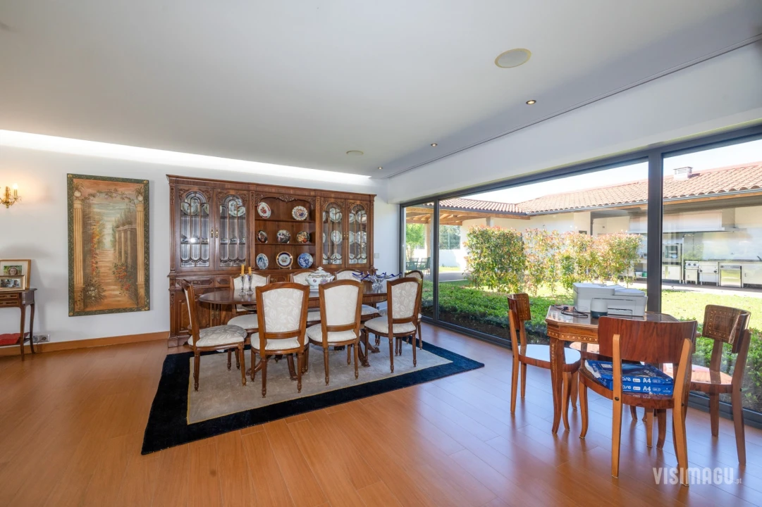 Moradia T6 para Venda em Vale Foto 48