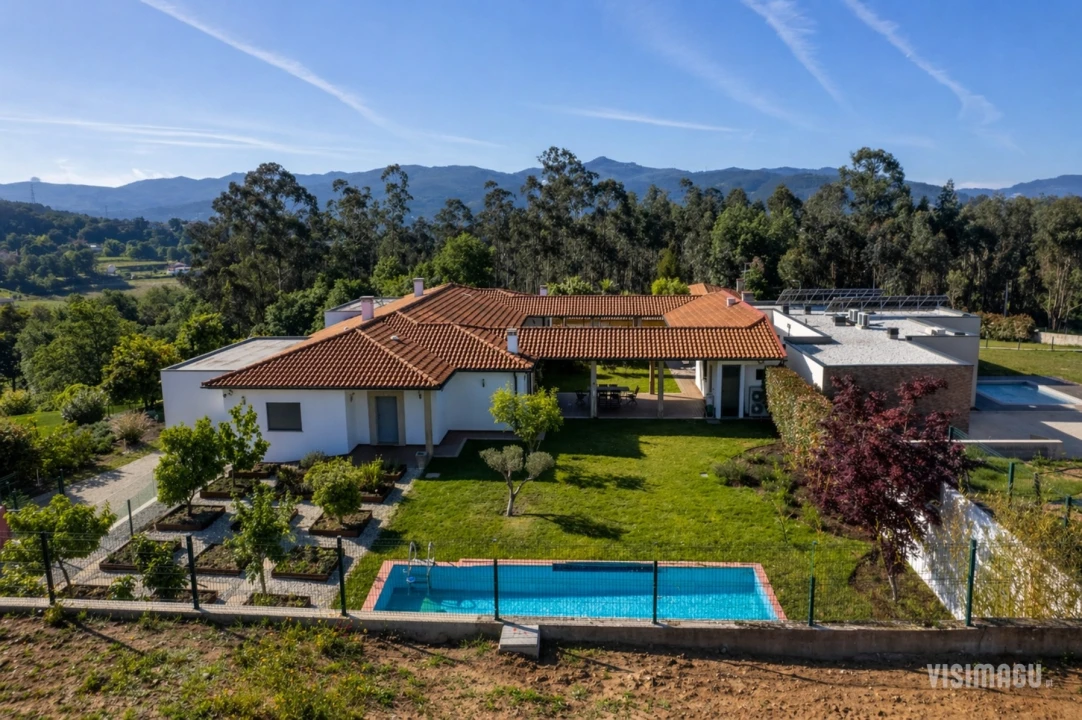 Moradia T6 para Venda em Vale Foto 81