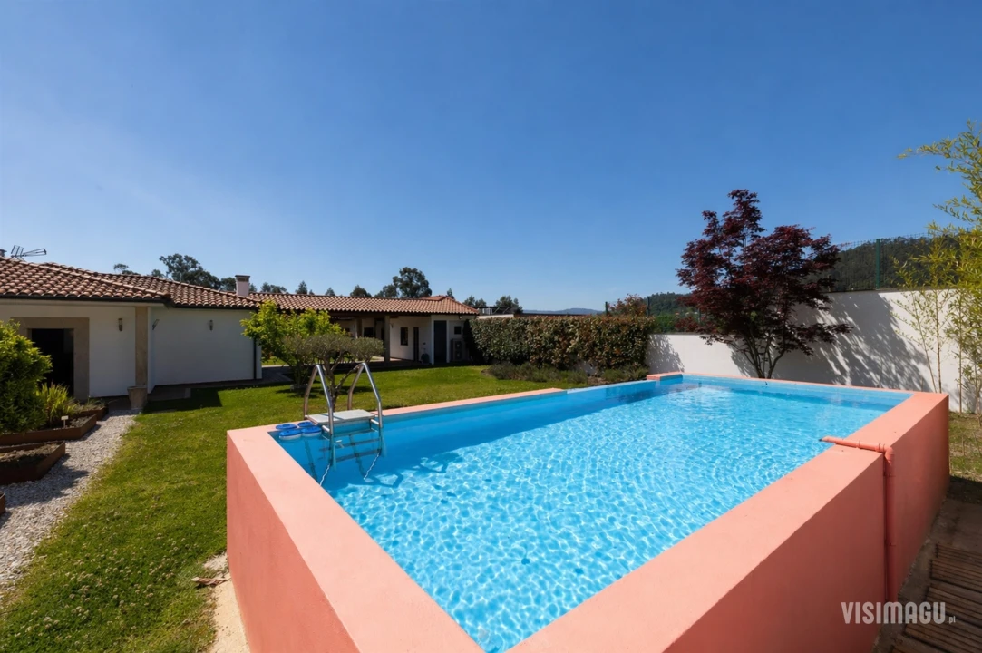 Moradia T6 para Venda em Vale Foto 79