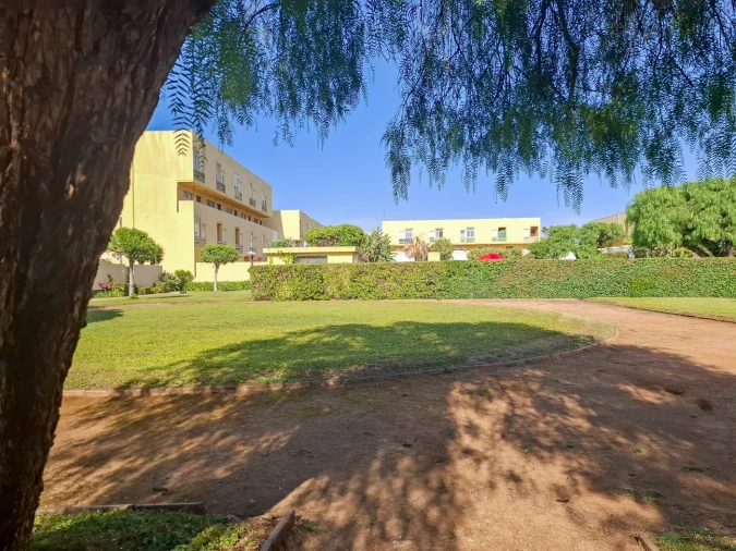 Apartamento T2 para Venda em Quarteira Foto 36