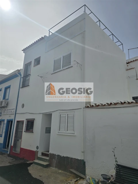 Moradia T4 para Venda em Almodôvar e Graça dos Padrões