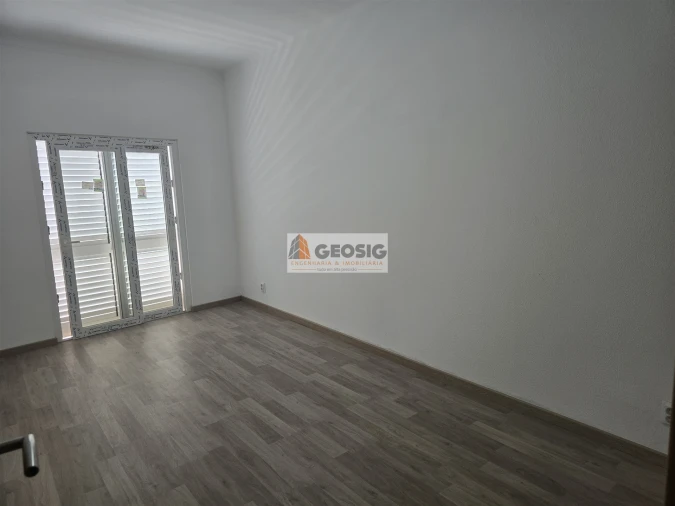 Moradia T4 para Venda em Almodôvar e Graça dos Padrões Foto 12