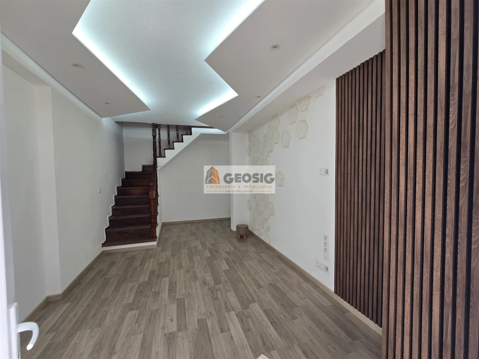 Moradia T4 para Venda em Almodôvar e Graça dos Padrões Foto 3