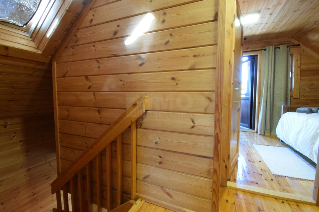 Moradia T4 para Venda em Cortes do Meio Foto 32