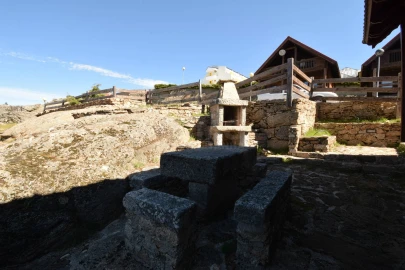 Moradia T4 para Venda em Cortes do Meio