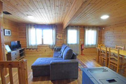 Moradia T4 para Venda em Cortes do Meio