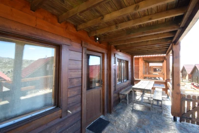 Moradia T4 para Venda em Cortes do Meio