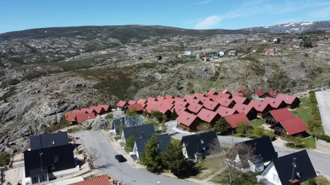 Moradia T4 para Venda em Cortes do Meio