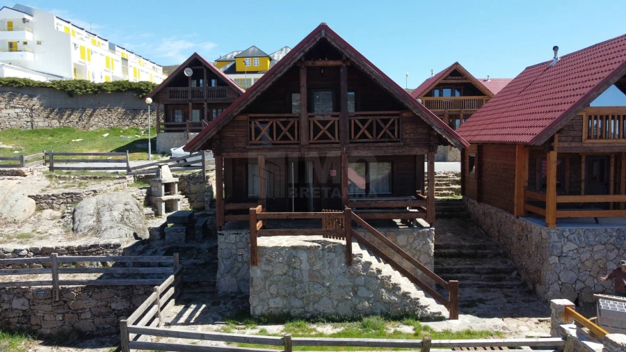 Moradia T4 para Venda em Cortes do Meio Foto 43