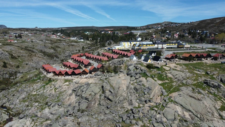 Moradia T4 para Venda em Cortes do Meio Foto 47