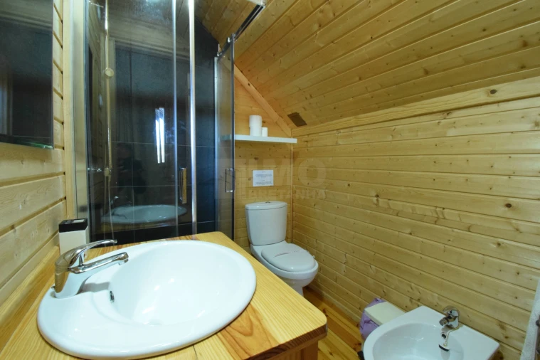 Moradia T4 para Venda em Cortes do Meio Foto 25