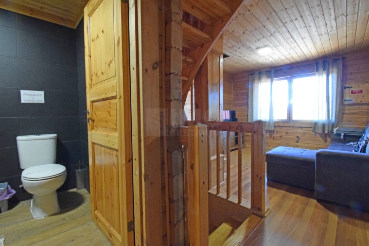 Moradia T4 para Venda em Cortes do Meio Foto 19