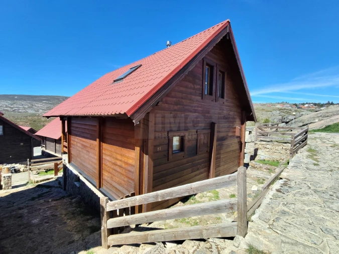 Moradia T4 para Venda em Cortes do Meio Foto 44