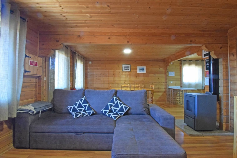 Moradia T4 para Venda em Cortes do Meio Foto 20