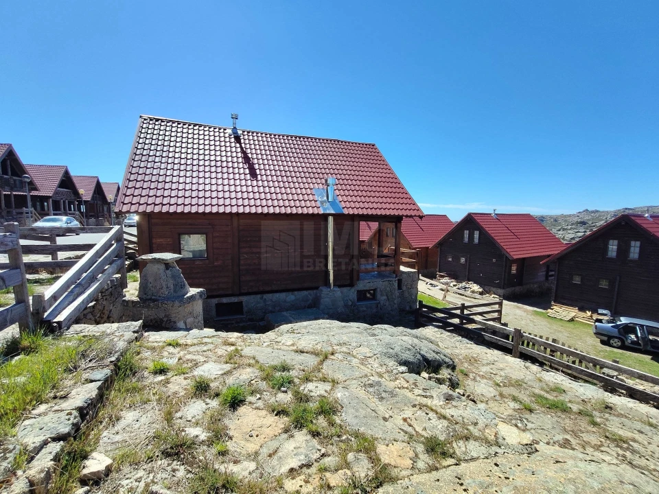 Moradia T4 para Venda em Cortes do Meio Foto 42