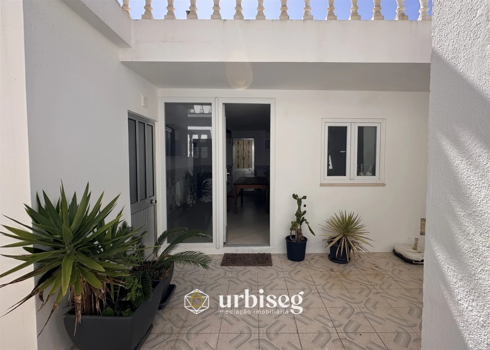 Moradia T5 para Venda em São Pedro Foto 9