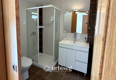 Moradia T5 para Venda em São Pedro