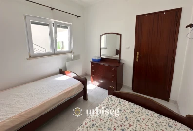 Moradia T5 para Venda em São Pedro