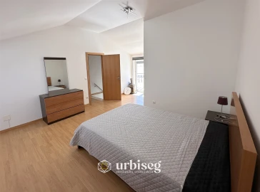 Moradia T5 para Venda em São Pedro