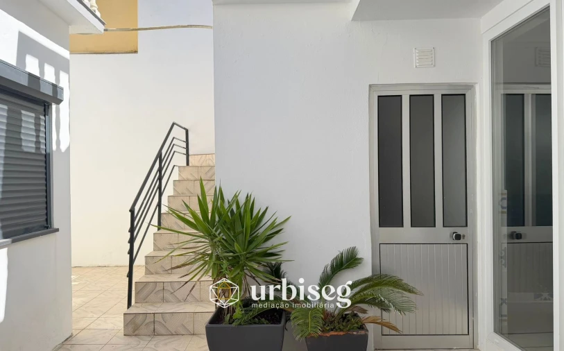 Moradia T5 para Venda em São Pedro Foto 3