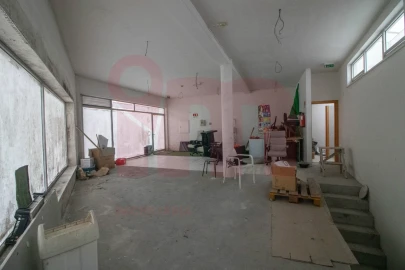 Loja para Venda em São Tomé de Negrelos