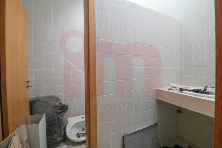 Loja para Venda em São Tomé de Negrelos Foto 7