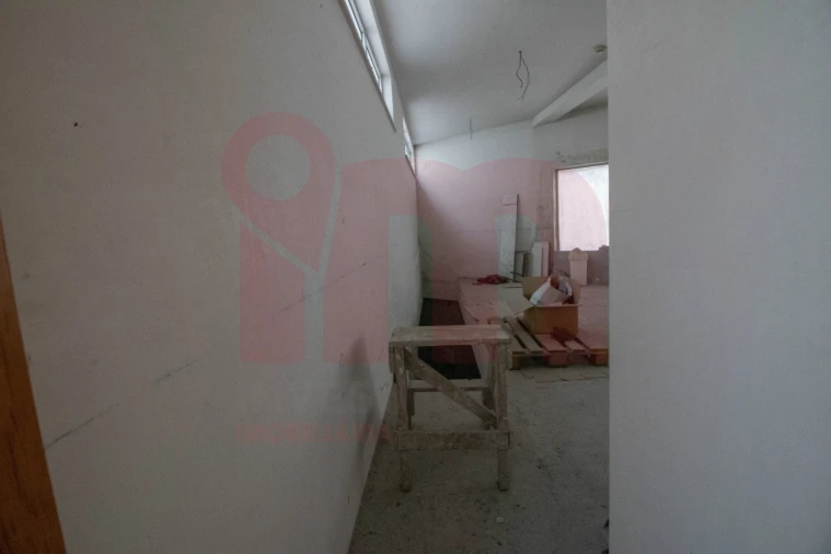 Loja para Venda em São Tomé de Negrelos Foto 8