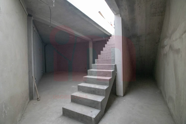 Loja para Venda em São Tomé de Negrelos Foto 9