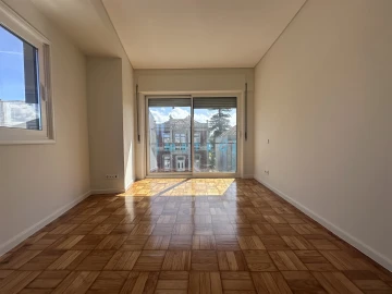 Apartamento T3 para Arrendamento em Aldoar, Foz do Douro e Nevogilde