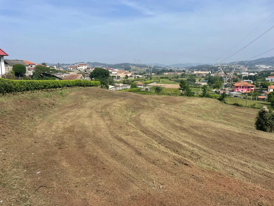 Terreno para Venda em São Tomé de Negrelos Foto 4