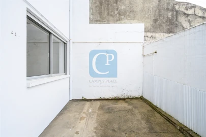 Apartamento T2 para Arrendamento em Pedrouços