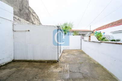 Apartamento T2 para Arrendamento em Pedrouços