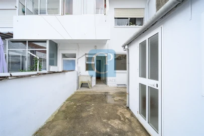 Apartamento T2 para Arrendamento em Pedrouços