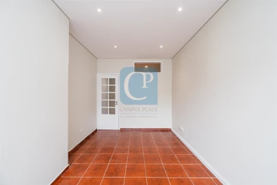 Apartamento T2 para Arrendamento em Pedrouços