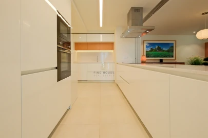 Apartamento T3 para Venda em Santo António