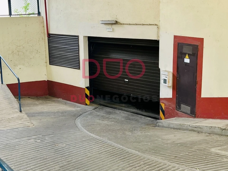 Garagem para Venda em Montijo e Afonsoeiro Foto 1