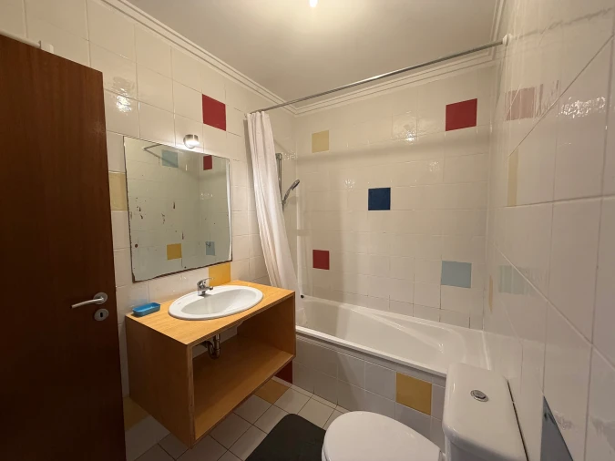 Apartamento T2 para Arrendamento em Paranhos Foto 19