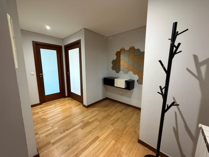 Apartamento T2 para Arrendamento em Paranhos Foto 2