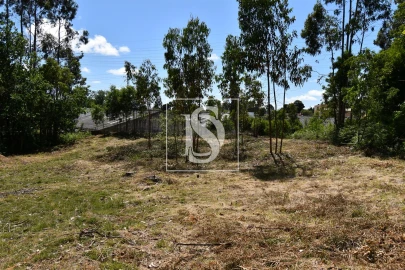 Terreno para Venda em Serzedo e Perosinho